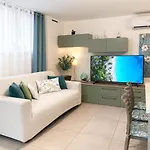 Greif Pineta * 利尼亚诺萨比亚多罗